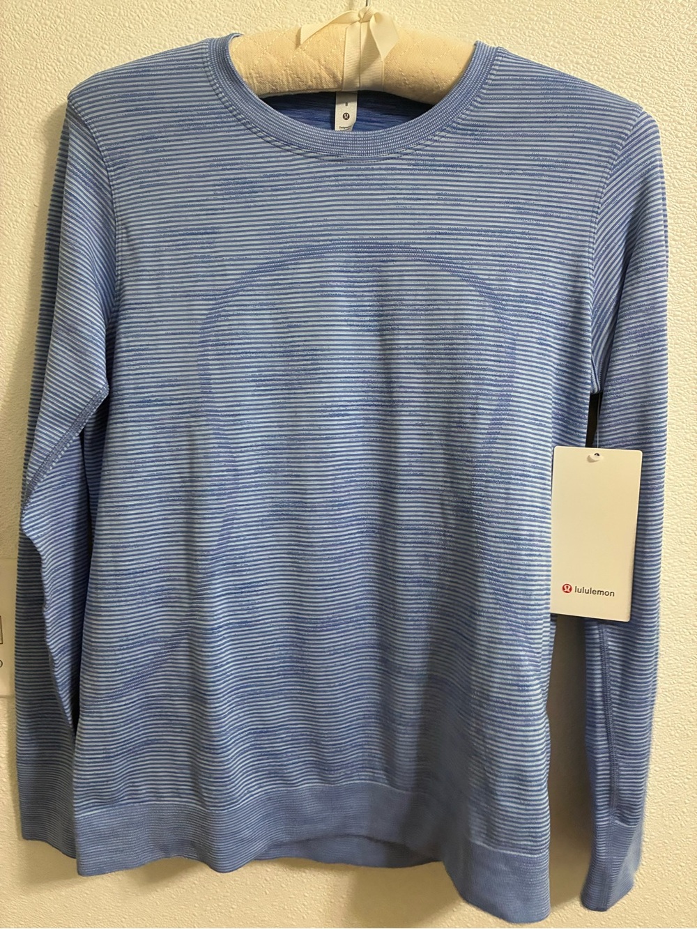 Lululemon woman’s Swiftly Light Blue Striped Top NWT size 8